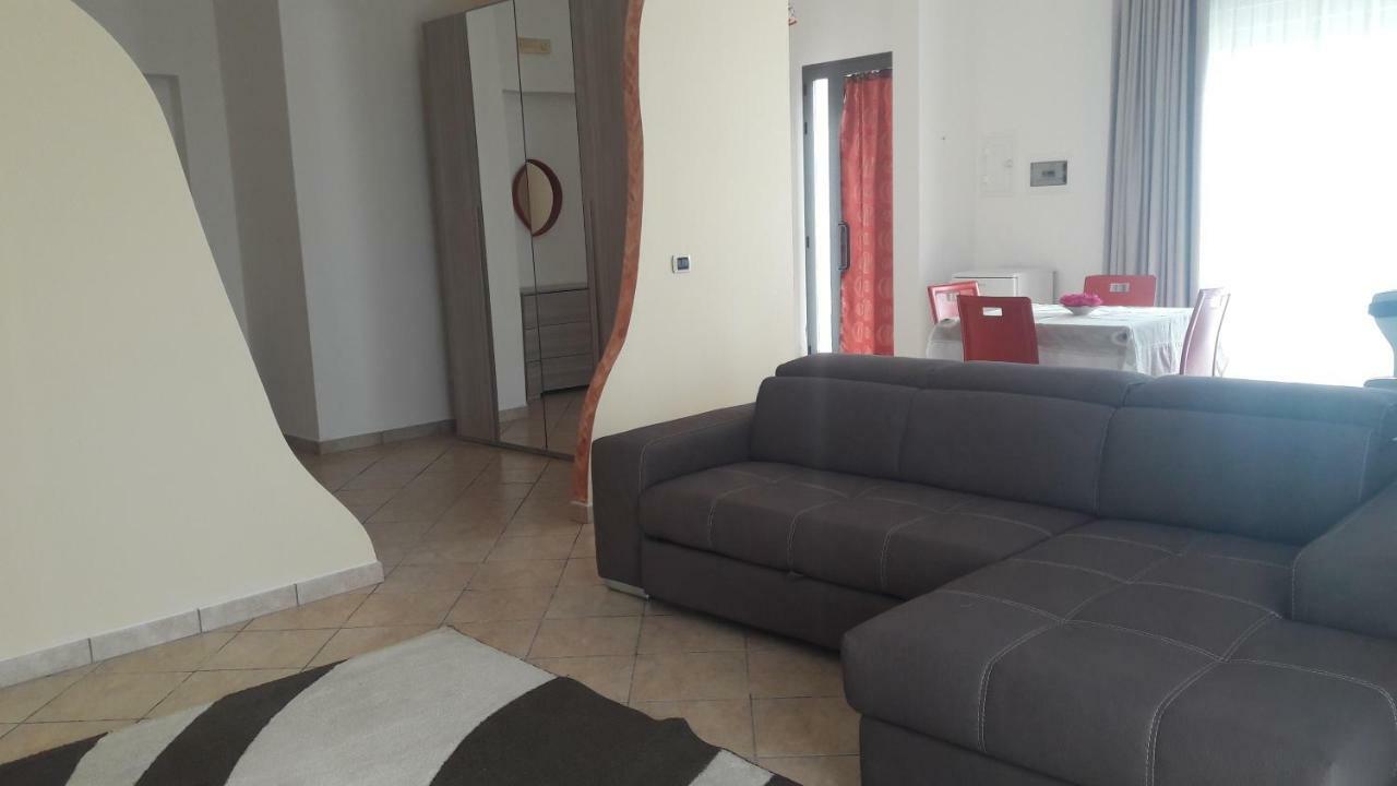 Vila Dolce Casa Sara Collemeto Exteriér fotografie