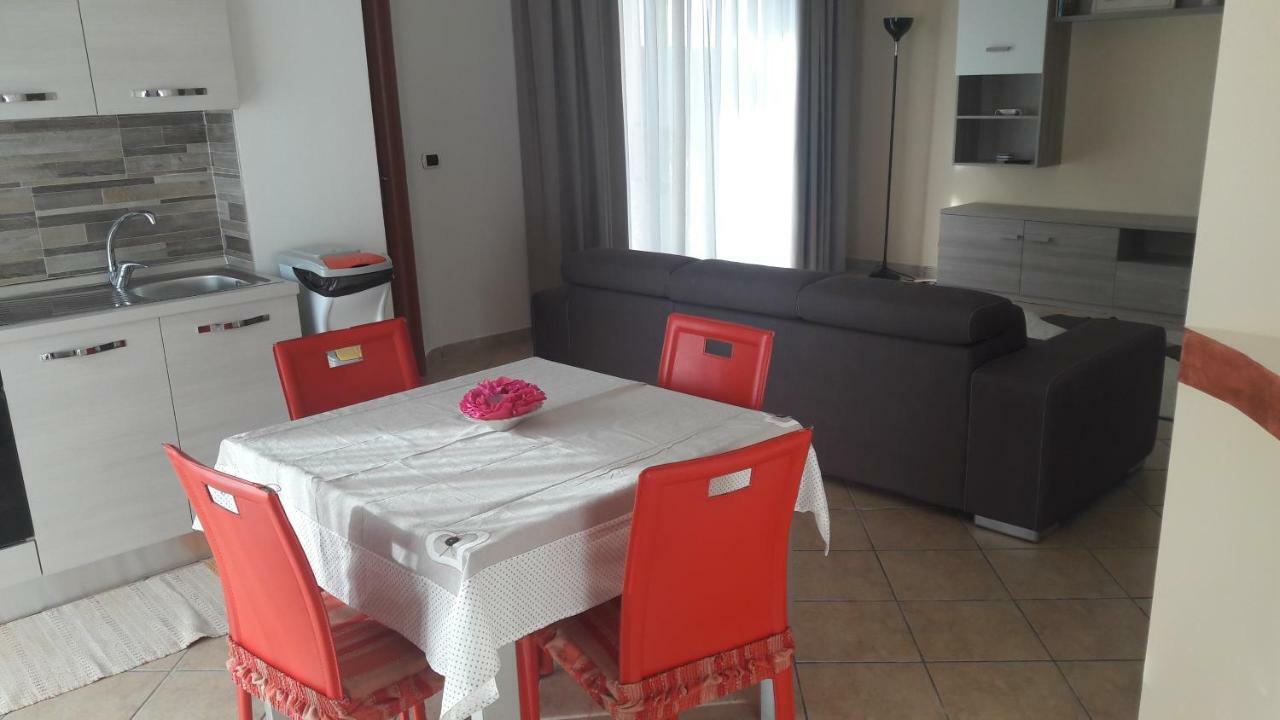 Vila Dolce Casa Sara Collemeto Exteriér fotografie